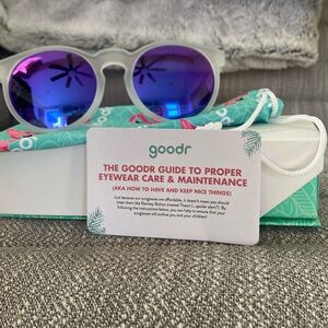 Goodr white sunglasses Circle G